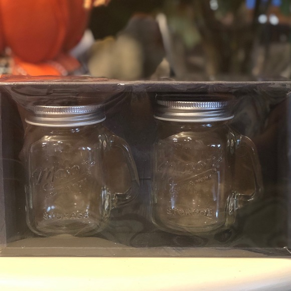 Mason Farmhouse 2Pc Salt & Pepper Shakers - Picture 11 of 14